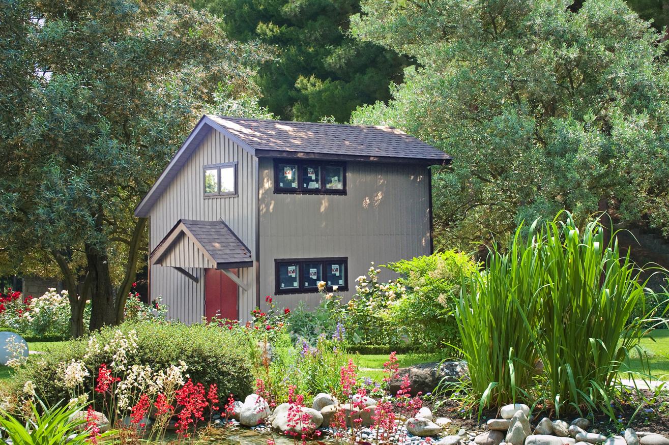 4 Gorgeous Backyard Office Shed Styles 4 modern backyard office shed