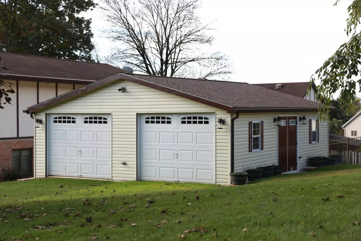 How to Choose a 24x24 Prefab Garage 3 get 24x24 garage for sale in pa