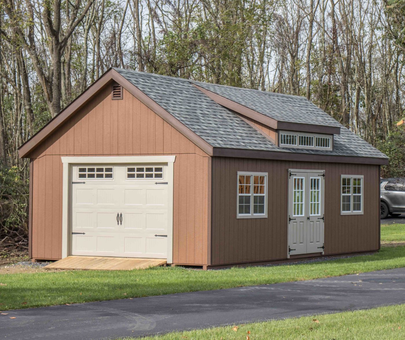 amish built woooden garage