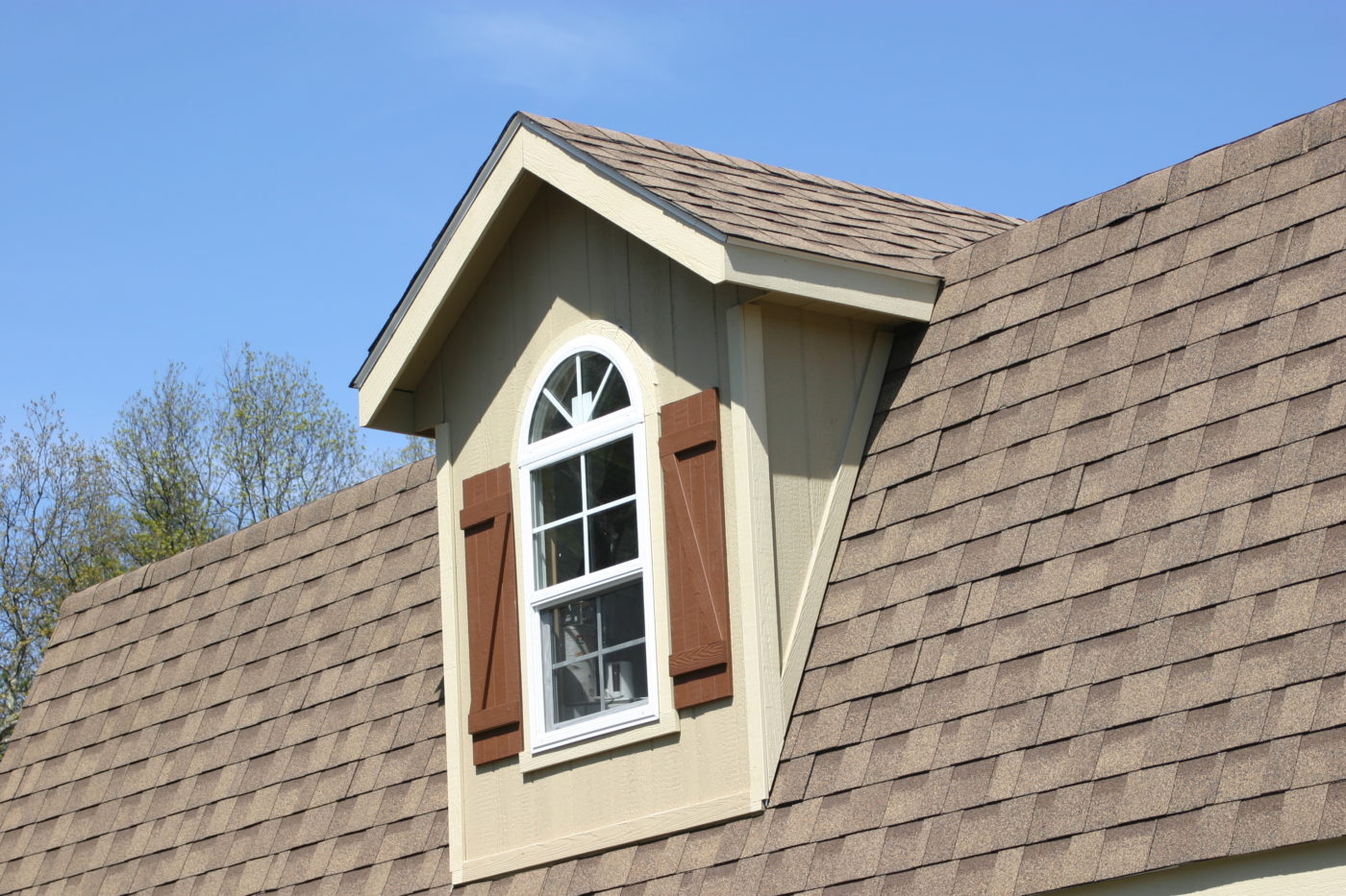 small dormer residential garage builder