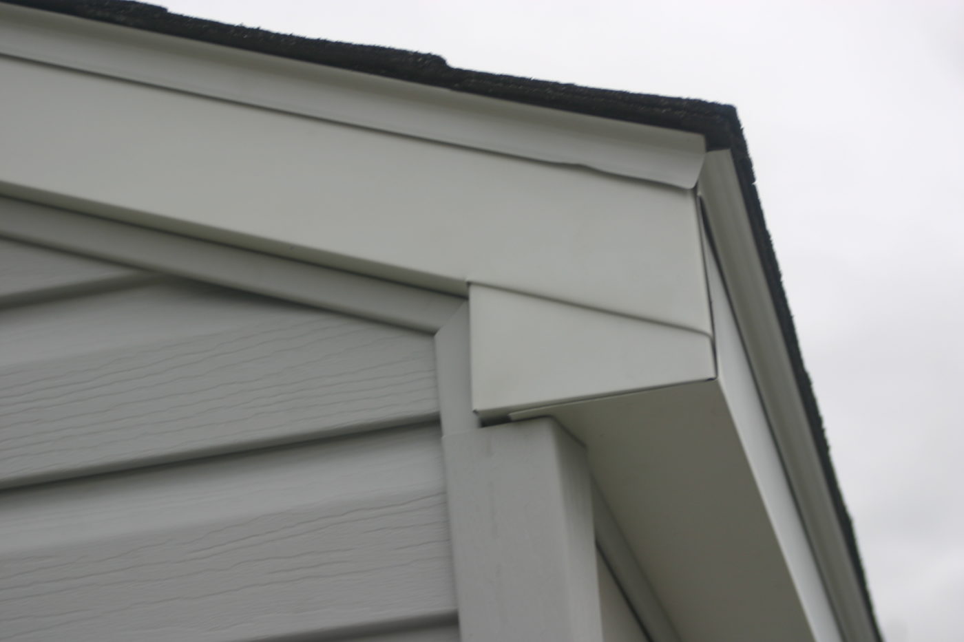 5 Tips for a REAL Maintenance-Free Shed 2 workshop vinyl shed trim