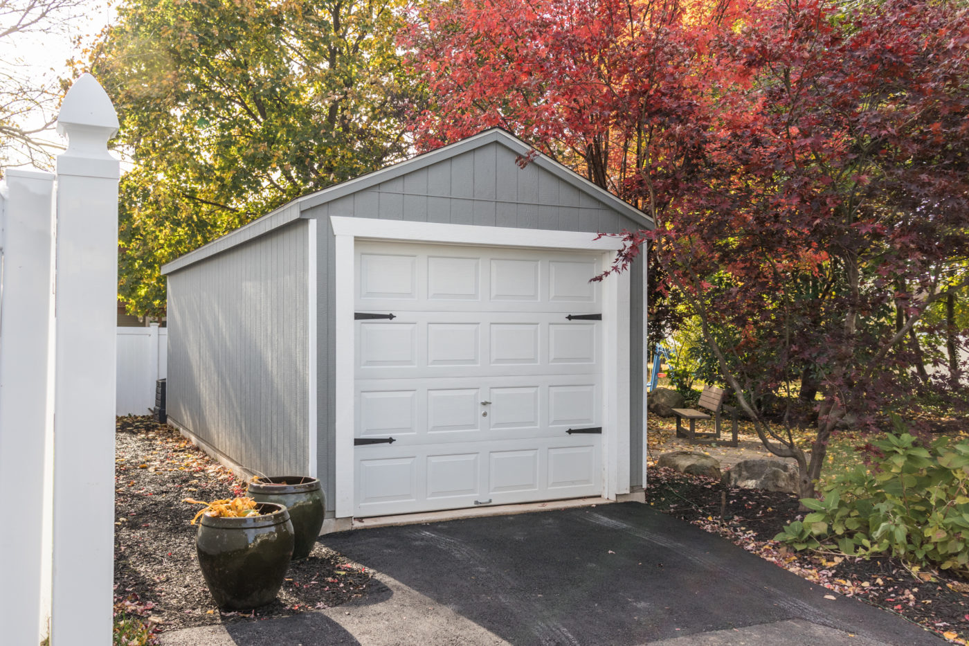 Luxury Garages in Hartford, CT 2 small luxury garage in hartford ct