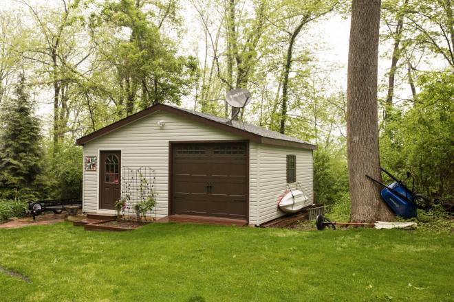Watch a 20x20 Prefab Garage Building Being Assembled 2 20x20 prefab garagae double wide